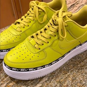 Air Force one Nike yellow sneakers